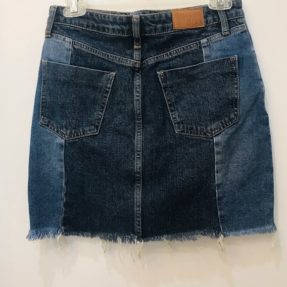 Urban Outfitters Bdg raw hem denim skirt sz Small - Picture 2 of 7